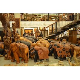 Souvenirs made of wood handmade in Sri Lanka